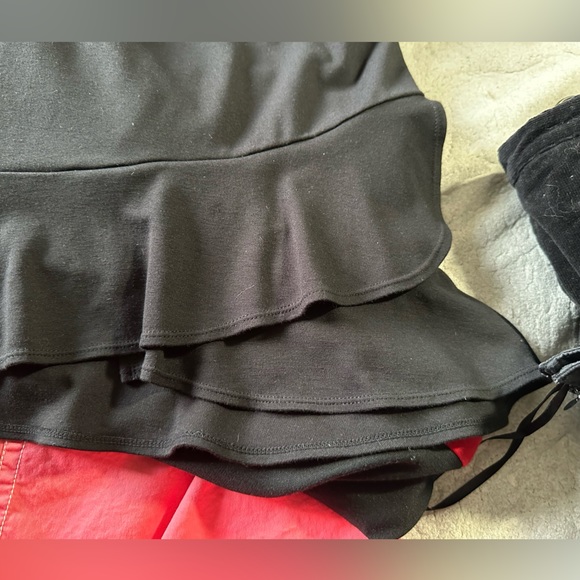 Fun asymmetrical ruffle bottom skirt - Picture 3 of 5